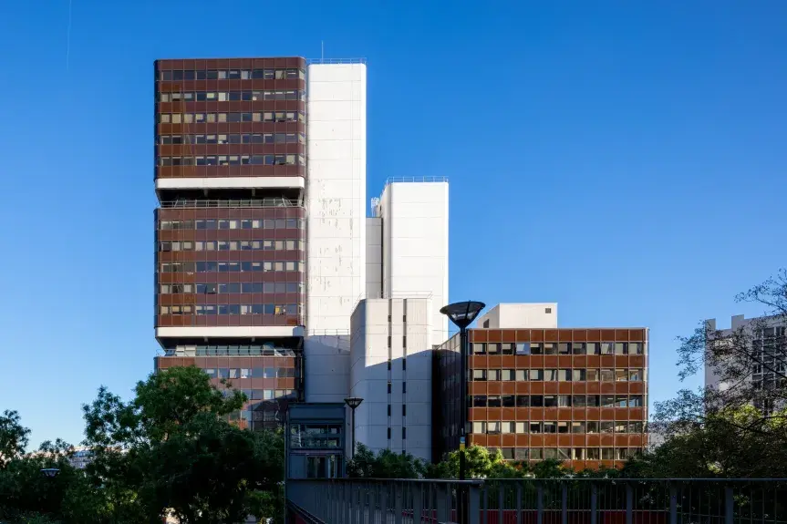 Photo du centre Pierre Mendès Frandce, 90 rue de Tolbiac
